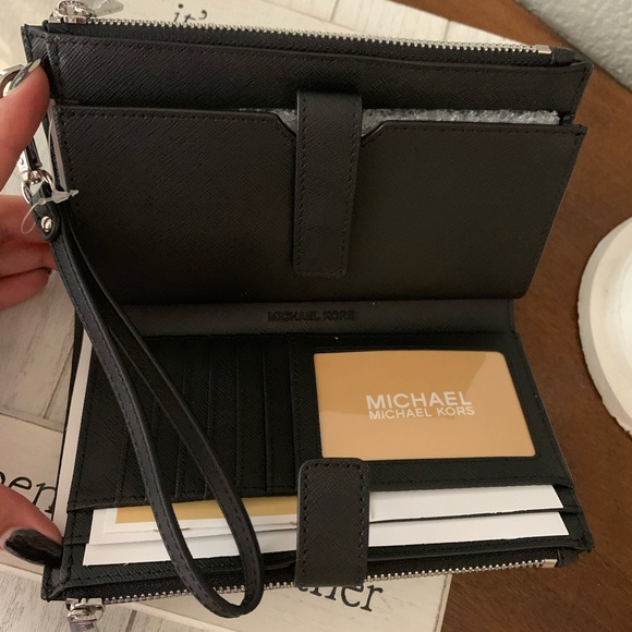 New Mk Jet set LG double zipper wallet/ phone - Picture 2 of 8